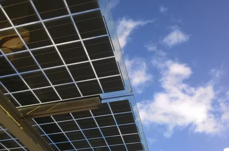 Pannelli solari bifacciali in perovskite ad altissime prestazioni