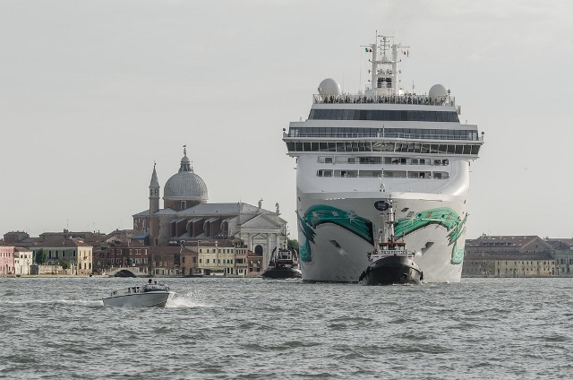  Grandi Navi a Venezia: la limitazione attraverso un algoritmo