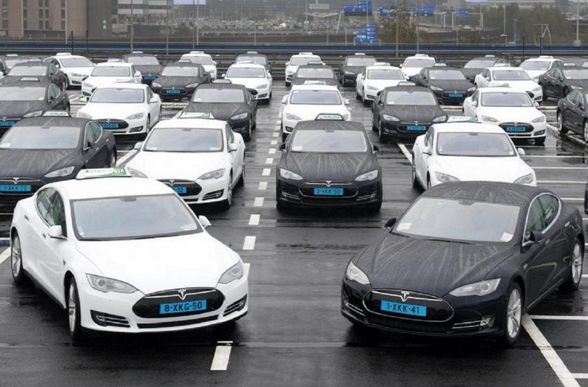  Taxi elettrici: 167 Tesla Model S per l’aeroporto di Amsterdam