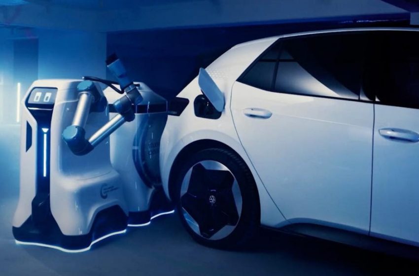  Ricarica auto elettriche: ecco il robot di Volkswagen