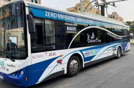 Roma, a San Pietro arriva il primo Smartbus totalmente elettrico