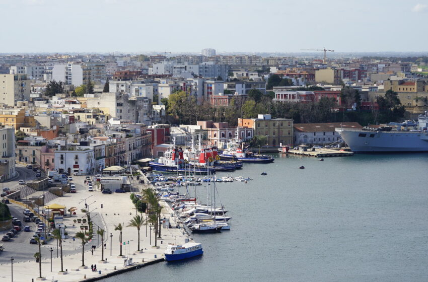  Porti di Bari e Brindisi: svolta green con fotovoltaico e cold ironing
