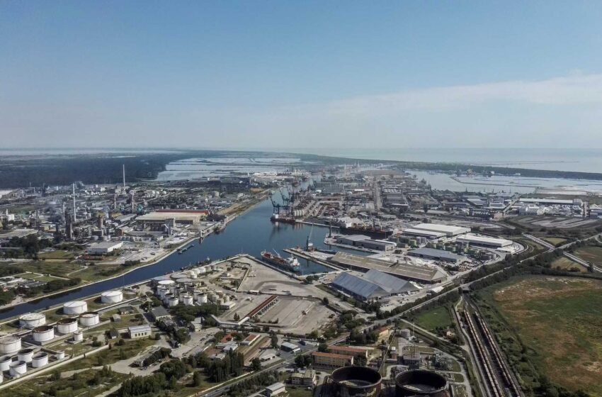  Porto di Ravenna: incentivi per mezzi green in banchina