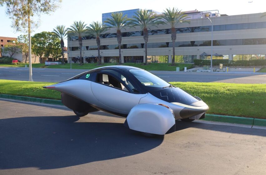  Aptera: l’auto elettrica solare che si ricarica da sola