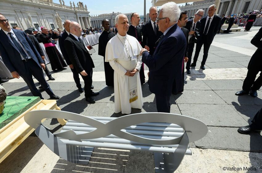  In Vaticano arriva Steelosa, panchina in acciaio riciclato
